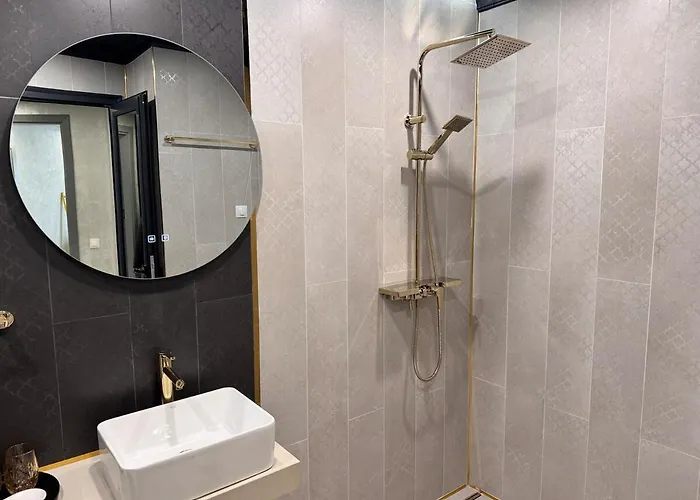 Luxury With Parking Just Steps From The In The Heart Of Burgas! Appartement *