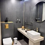 Luxury With Parking Just Steps From The In The Heart Of Burgas! アパート ブルガス