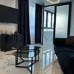 Luxury With Parking Just Steps From The In The Heart Of Burgas! アパート ブルガス
