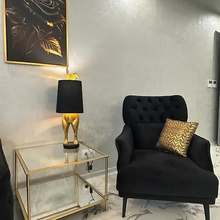 Διαμέρισμα Luxury With Parking Just Steps From The In The Heart Of Burgas! *